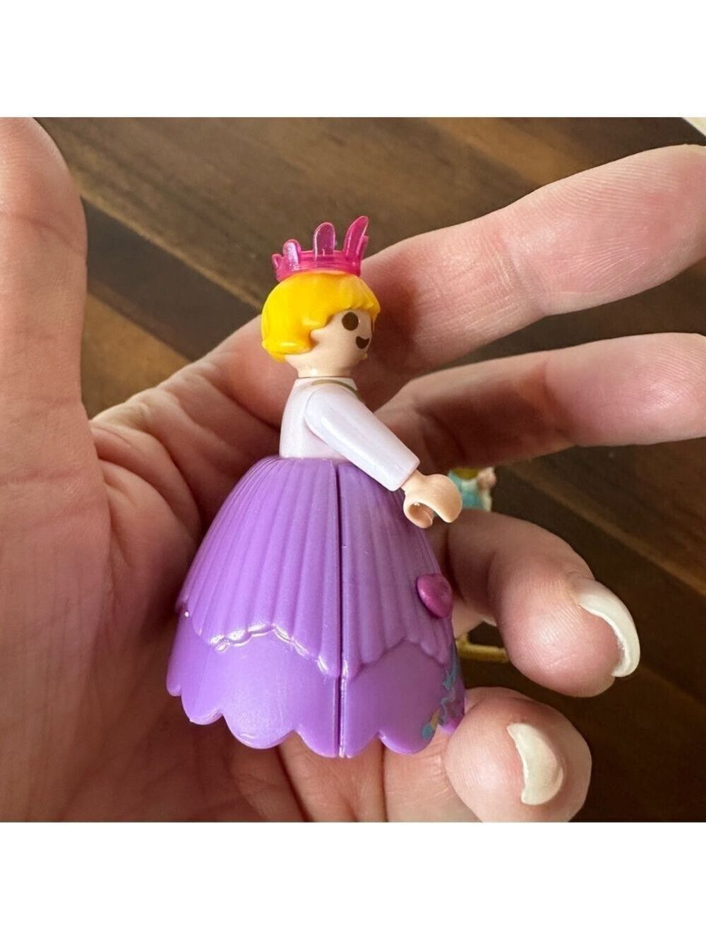 Playmobil Princess & Royal Baby Carriage Set – Crown, Bottle & Teddy Bear - Picture 4 of 9